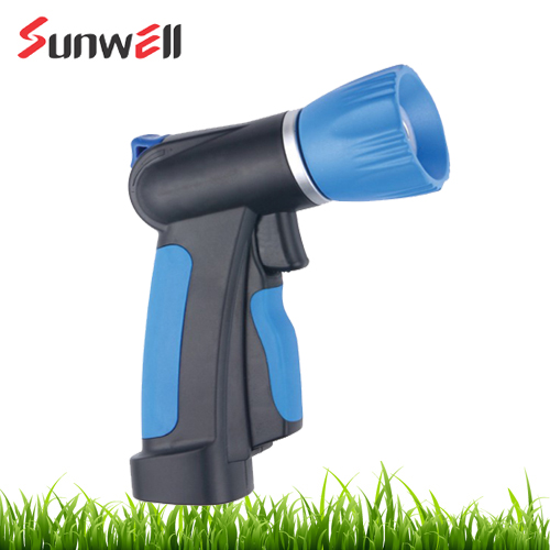 Fireman tip adjustable spray nozzle